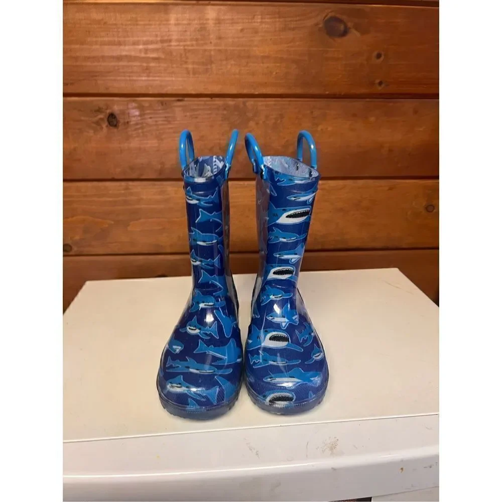 🔥5/20🔥 Cruz Kiks shark Rubber Rain Boots Sz 11 Kids NWOT